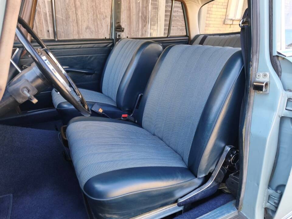 Afbeelding 5/25 van Mercedes-Benz 200 (1967)