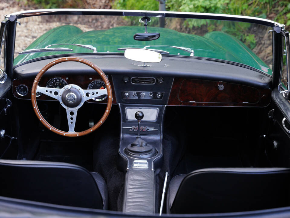 Image 12/50 de Austin-Healey 3000 Mk III (BJ8) (1967)