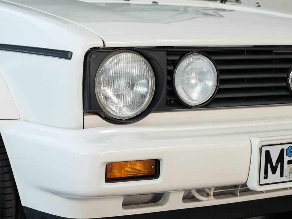 Image 27/50 of Volkswagen Golf Mk I Convertible 1.8 (1989)