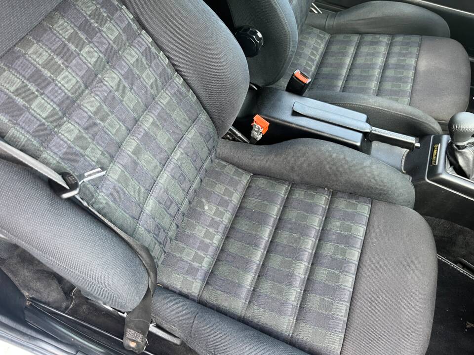 Bild 19/22 von Volkswagen Corrado 1.8 16V (1992)