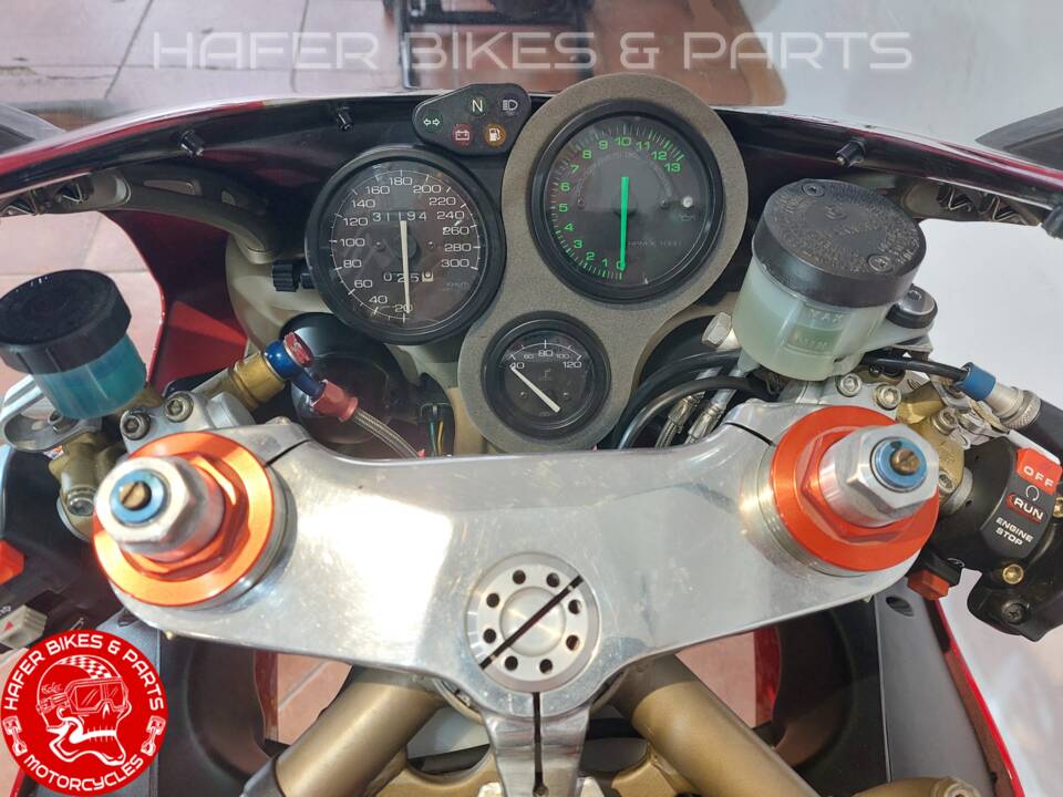 Obraz 18/38 pojazdu Ducati 916 (1998)