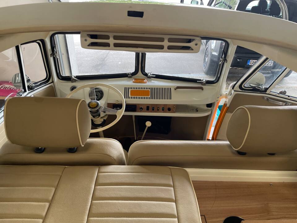 Image 18/50 of Volkswagen T1 Samba 1.2 (1962)