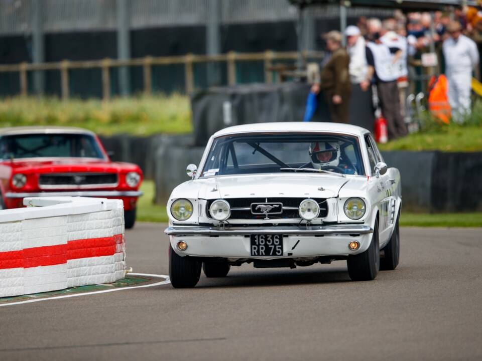 Image 3/20 of Ford Mustang Notchback (1965)
