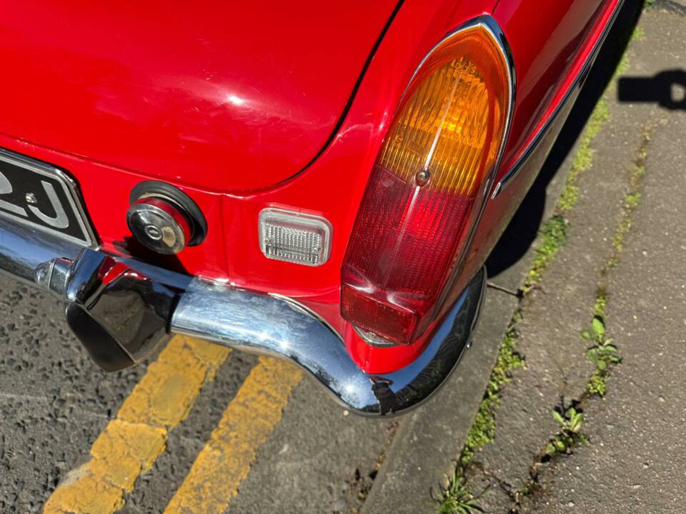 Bild 13/19 von MG MGB (1971)