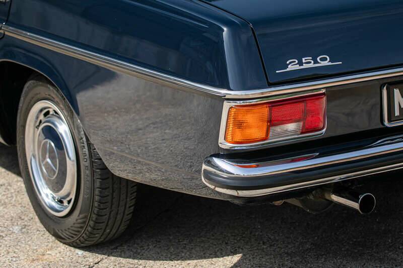 Image 42/50 of Mercedes-Benz 250 (1972)