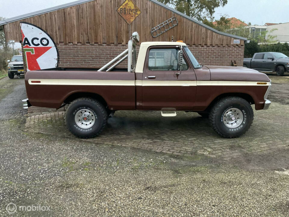 Bild 48/50 von Ford F-100 (1974)