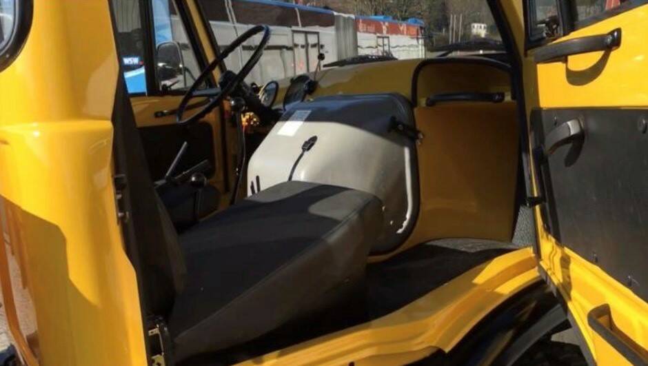 Image 4/10 of Mercedes-Benz Unimog U52 (1986)