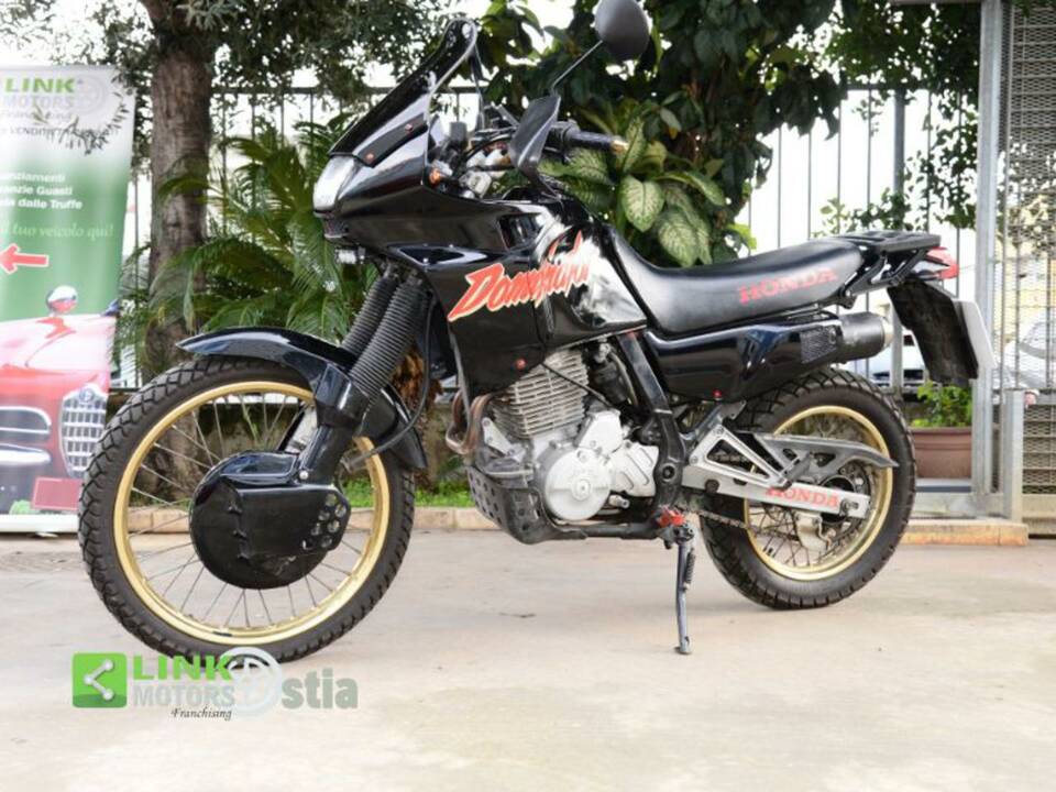 Image 4/10 of Honda DUMMY (1988)