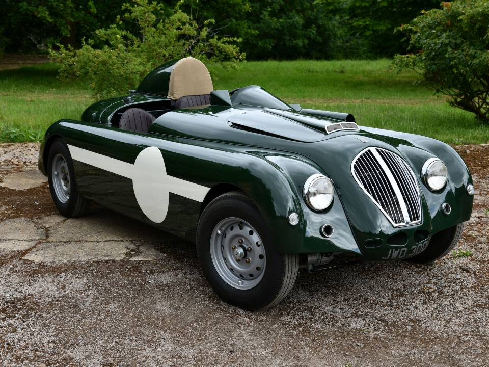 Image 1/7 of Healey Silverstone (1950)