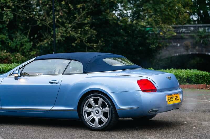 Bild 38/50 von Bentley Continental GTC (2007)