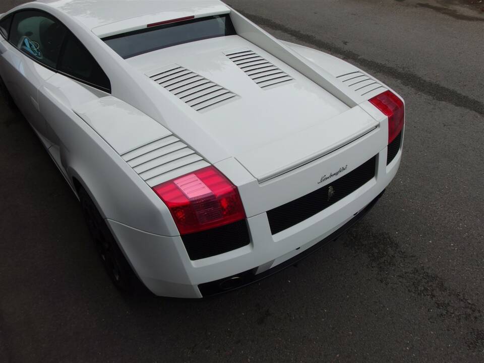 Image 17/100 of Lamborghini Gallardo (2005)