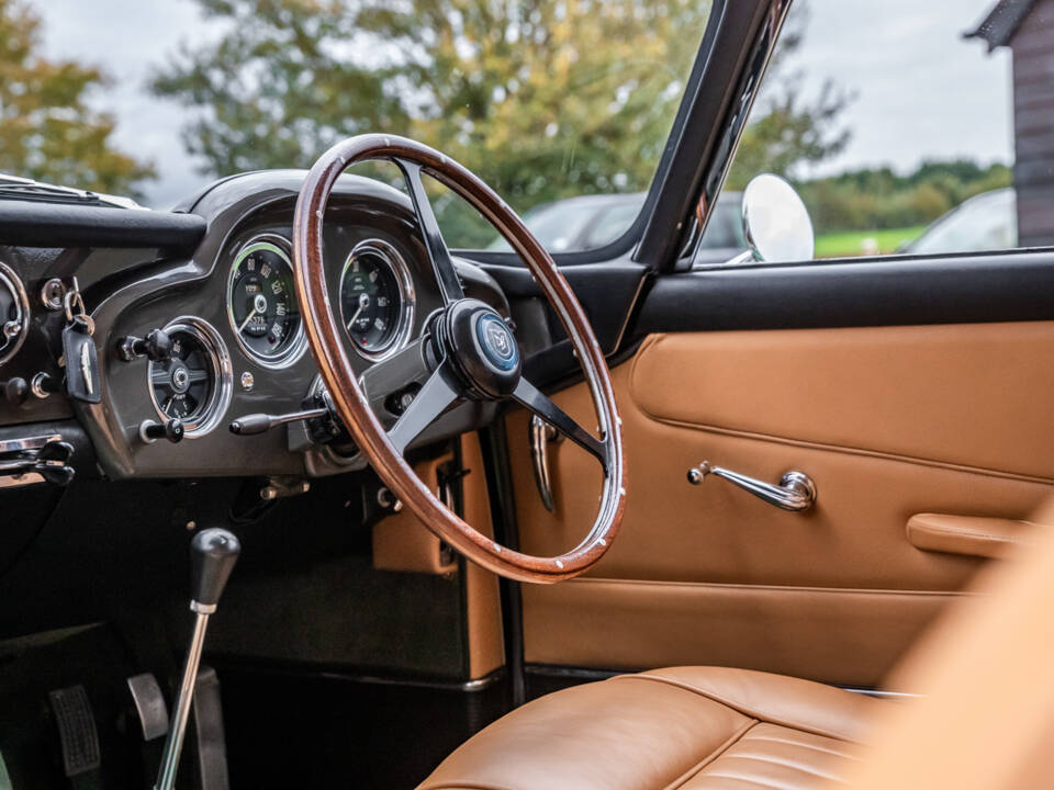 Bild 53/78 von Aston Martin DB 4 (1960)