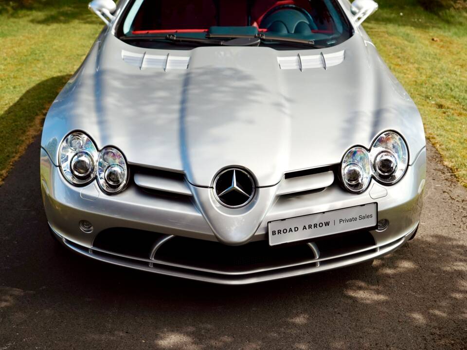 Image 6/15 de Mercedes-Benz SLR McLaren (2004)