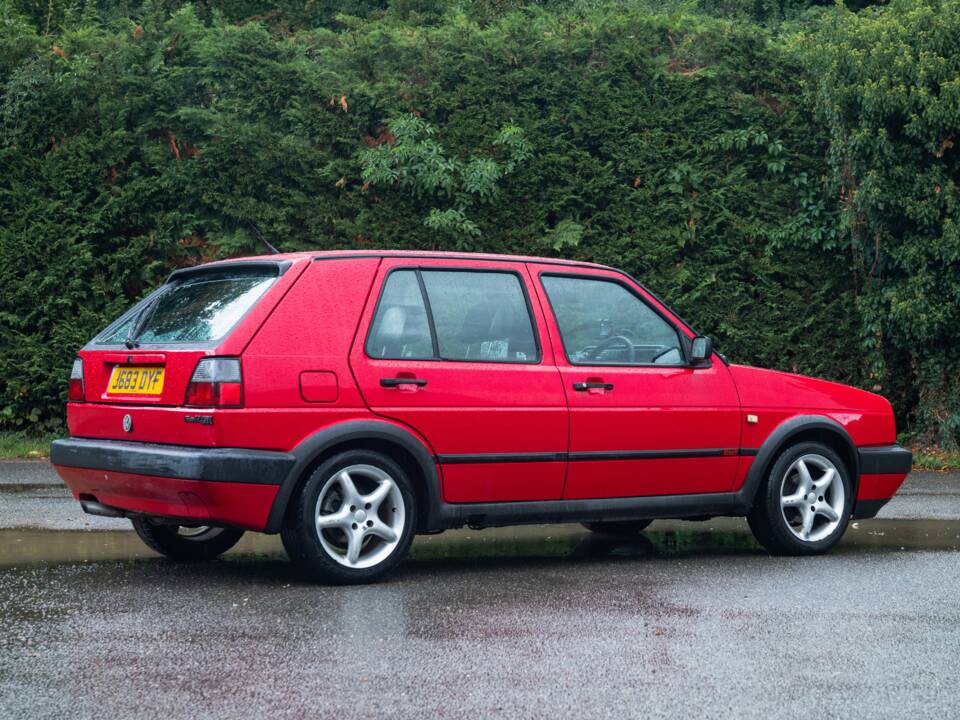 Image 3/50 de Volkswagen Golf III GTI 2.0 (1992)