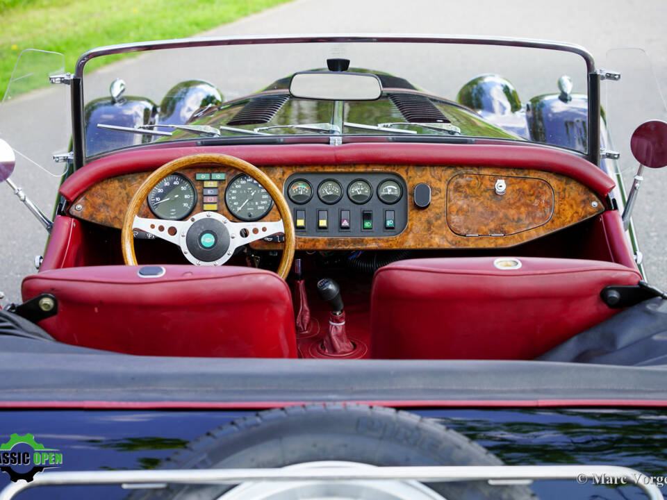 Image 9/54 of Morgan Plus 8 (1992)