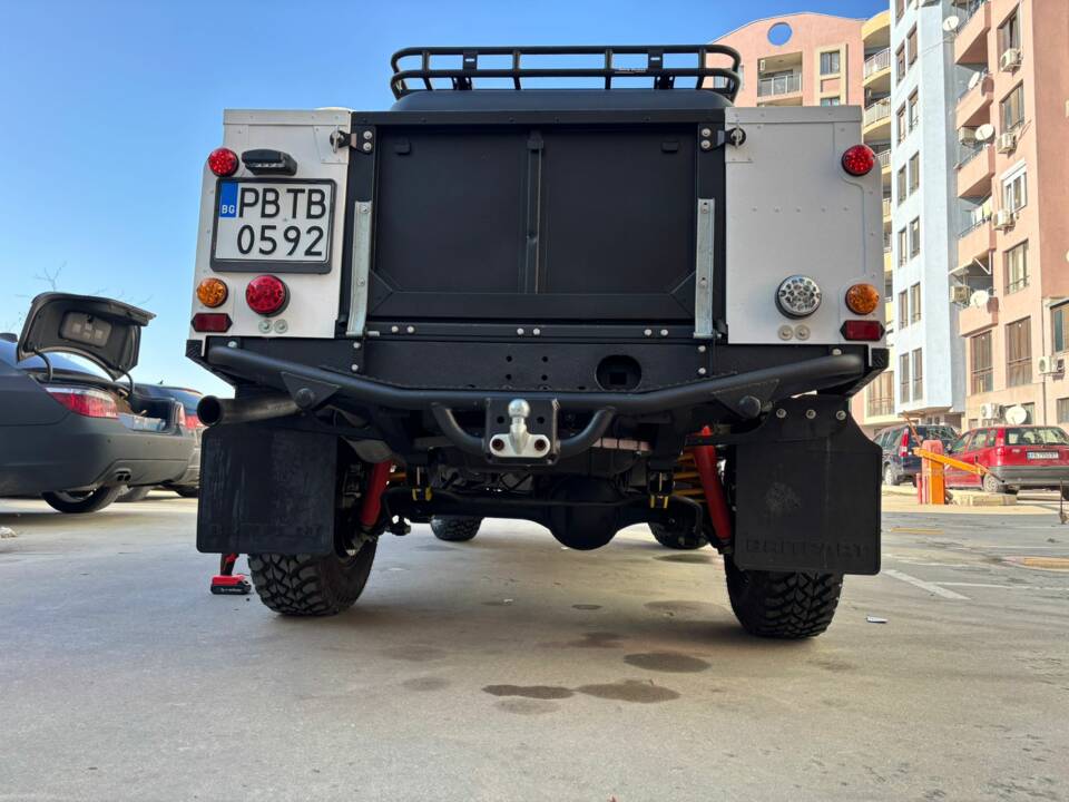 Afbeelding 43/73 van Land Rover Defender 110 (2005)