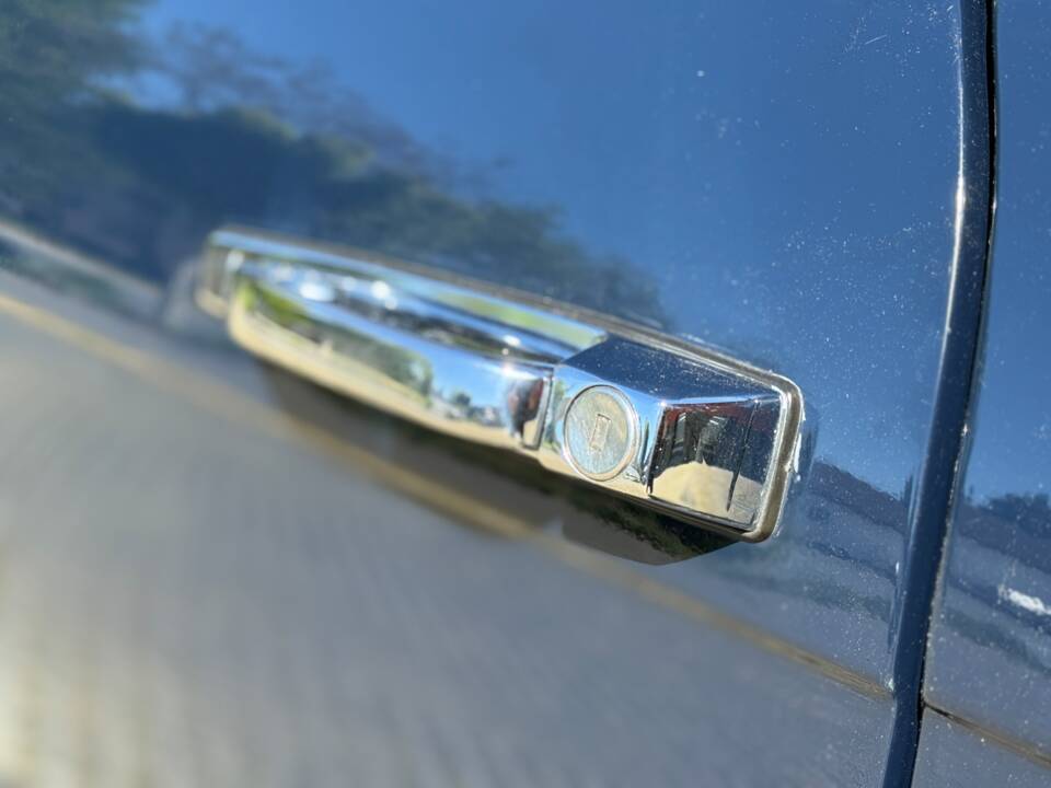 Image 13/38 de Mercedes-Benz 280 SL (1982)