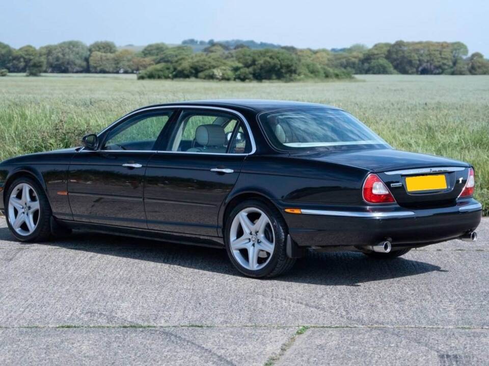Bild 3/9 von Jaguar XJR Super V8 (2004)