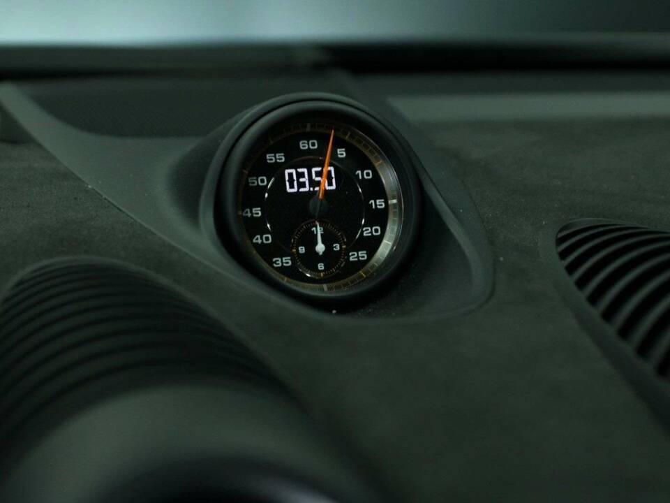 Image 19/50 of Porsche 718 Cayman GT4 RS Weissach (2023)