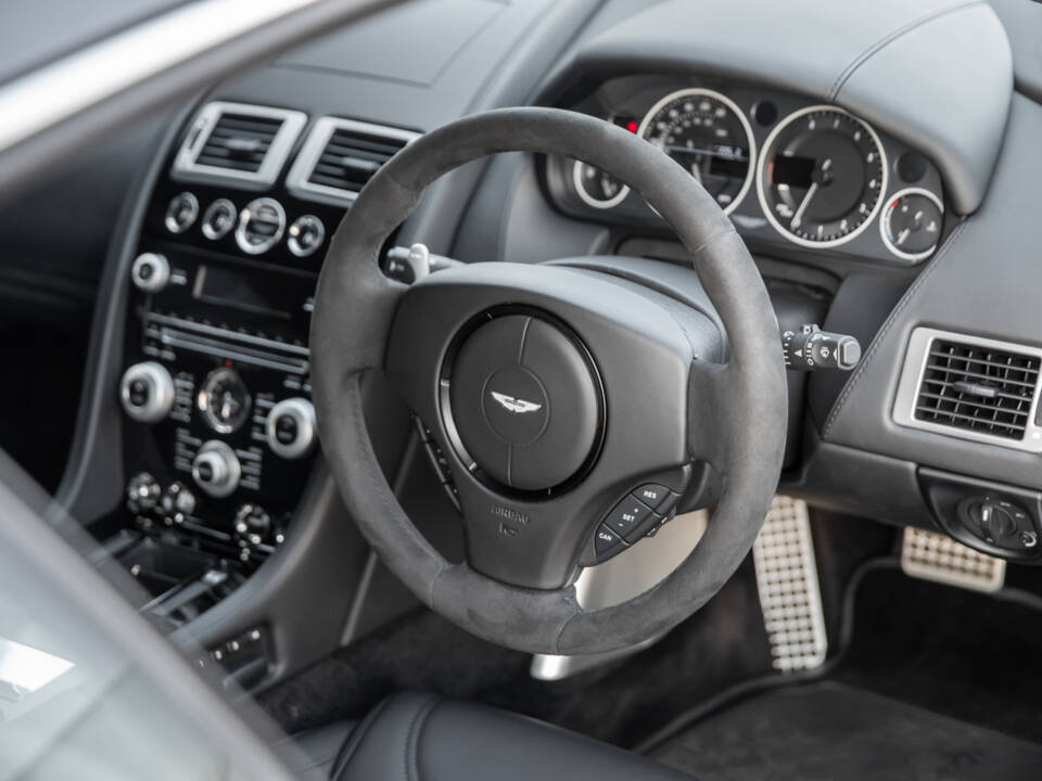 Bild 37/71 von Aston Martin DBS (2011)