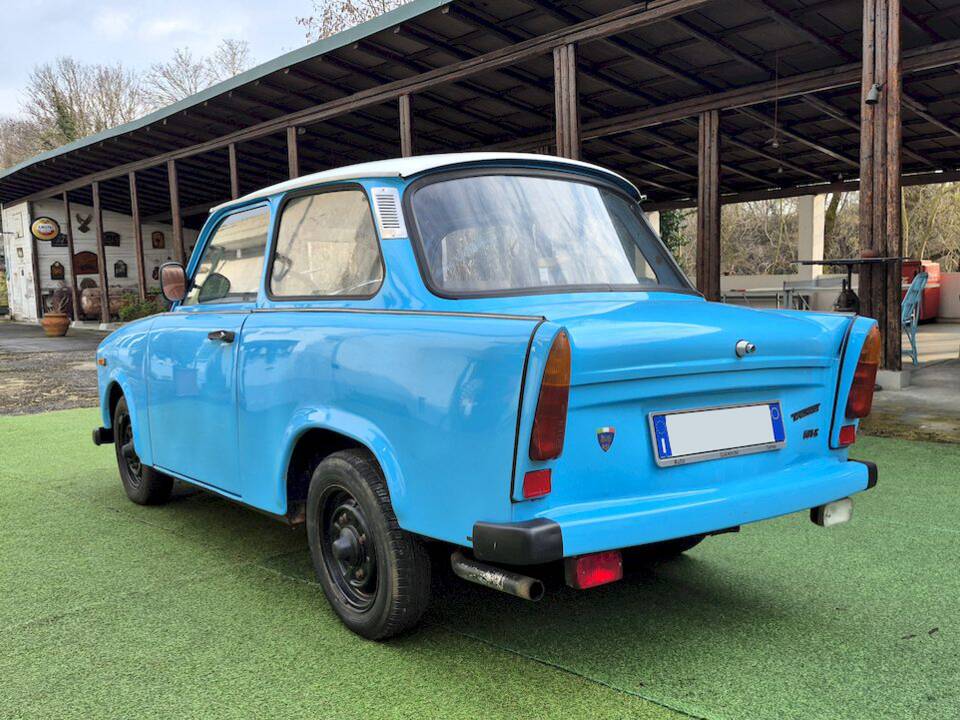Image 14/45 of Trabant 601 (1966)