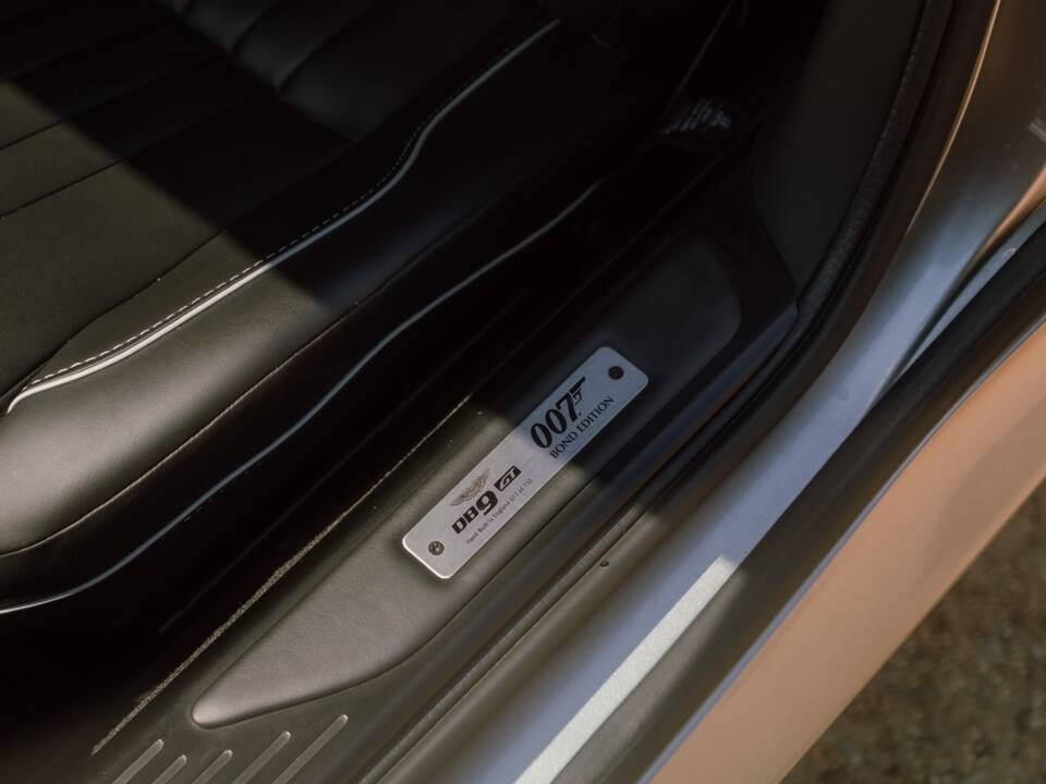 Image 64/96 of Aston Martin DB 9 GT "Bond Edition" (2015)