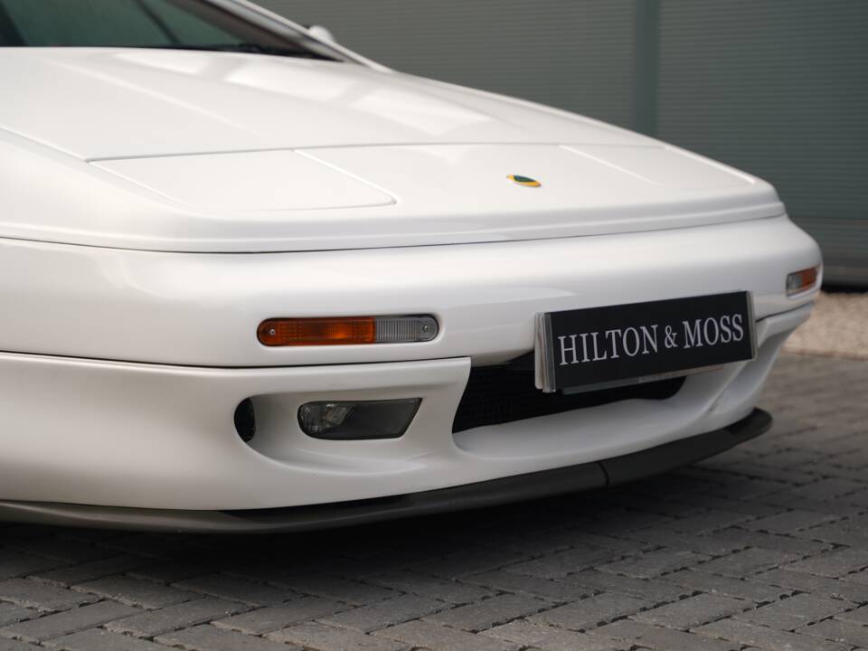 Image 27/50 of Lotus Esprit S4 (1994)
