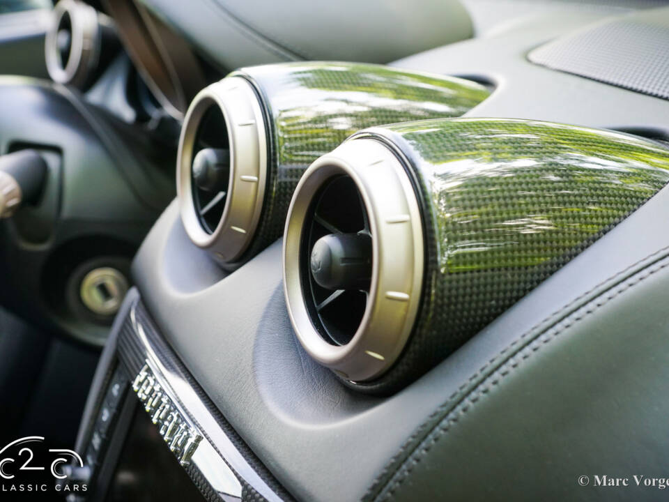Image 20/85 de Ferrari California (2010)