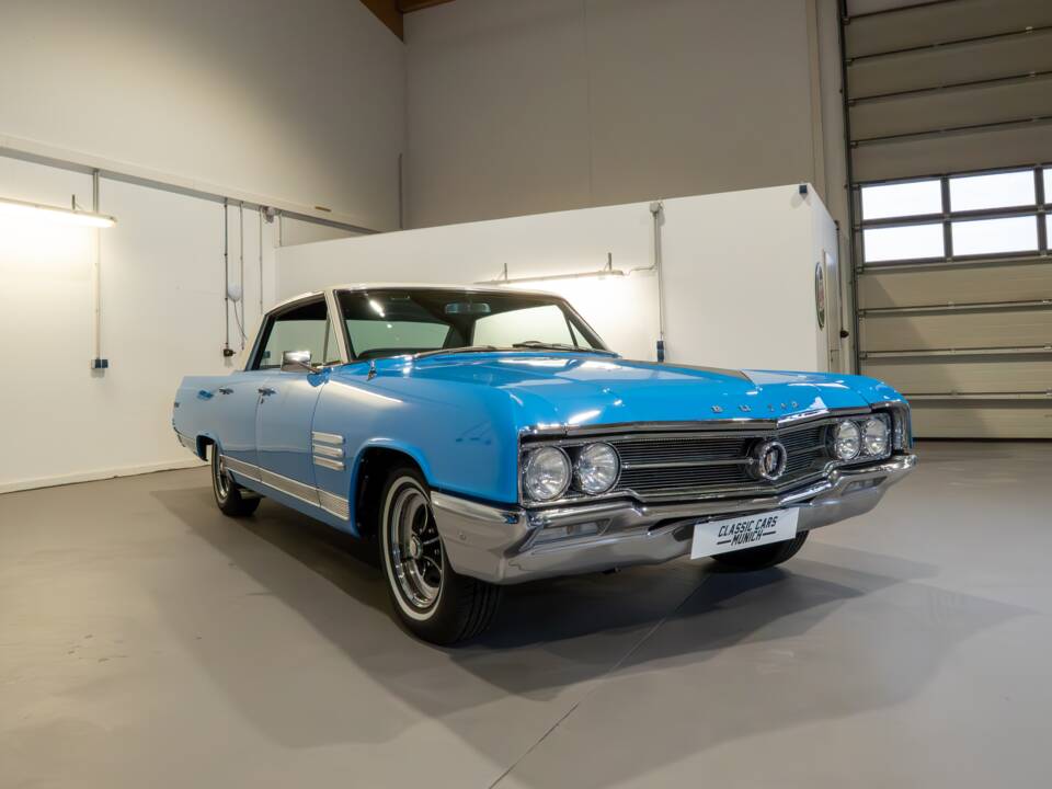 Image 7/22 of Buick Wildcat Sport Coupe (1964)