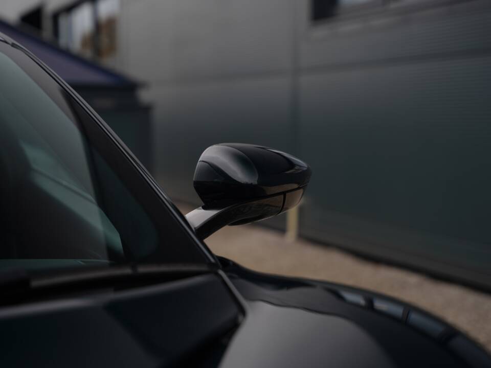 Image 38/50 de Lotus Emira &quot;First Edition&quot; (2023)