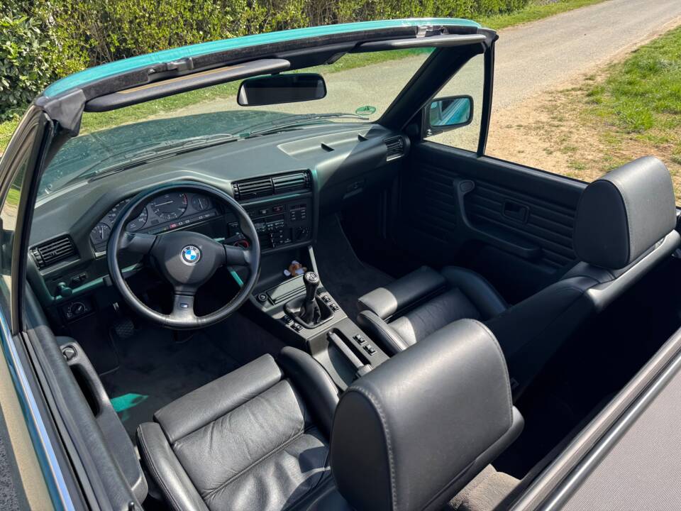 Image 11/11 de BMW 318i (1993)