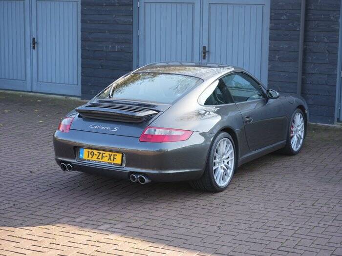 Immagine 3/7 di Porsche 911 Carrera S (2005)