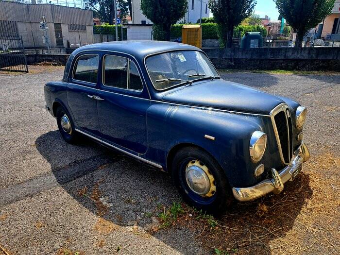 Image 5/7 of Lancia Appia C10 (1957)