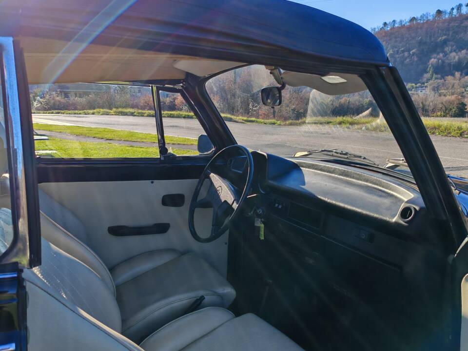 Bild 26/35 von Volkswagen Käfer 1303 LS (1975)