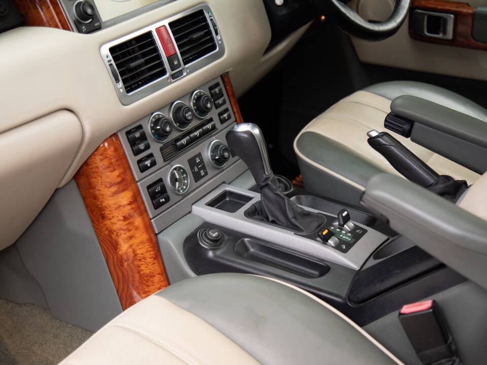 Image 38/50 de Land Rover Range Rover Vogue V8 (2005)