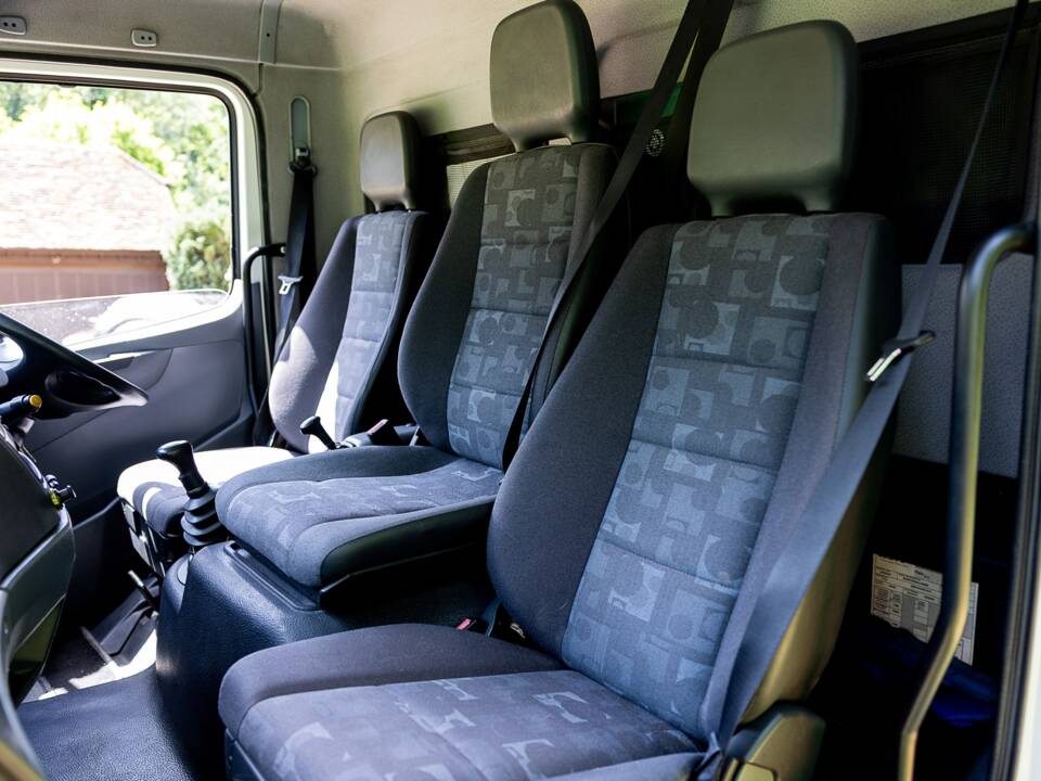 Image 4/31 of Mercedes-Benz Atego 1325 (2009)