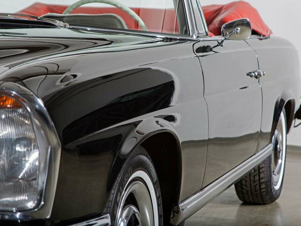 Image 8/34 of Mercedes-Benz 280 SE (1966)