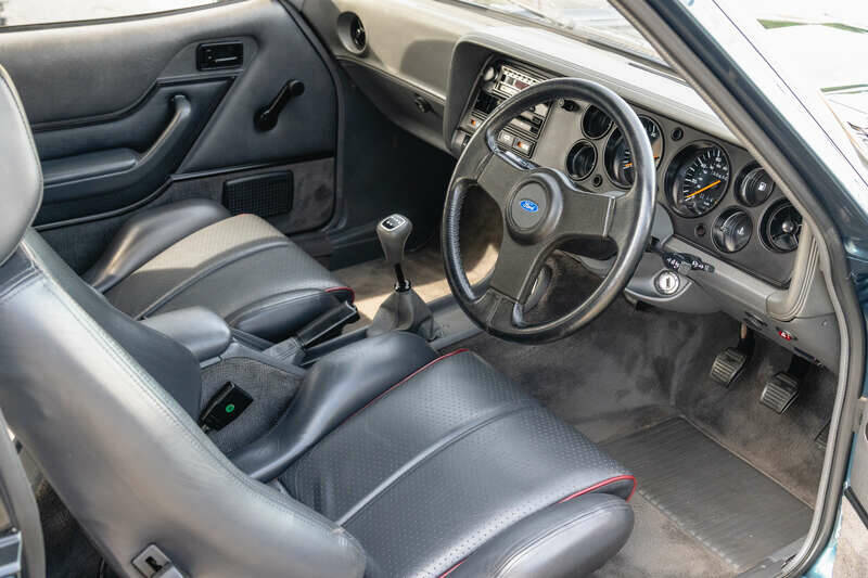 Image 2/46 de Ford Capri III 280 Brooklands (1987)