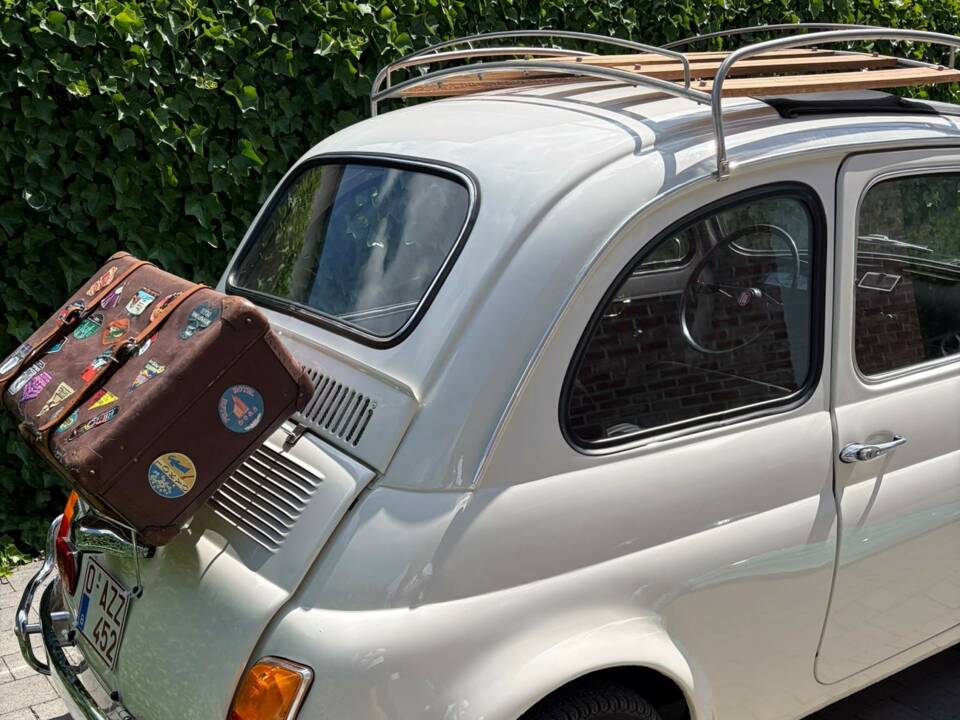 Image 3/8 of FIAT 500 L (1972)