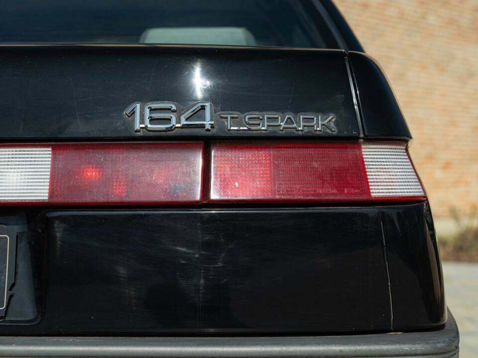 Image 14/50 of Alfa Romeo 164 2.0 (1990)