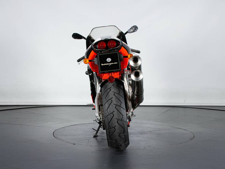 Bild 4/50 von Aprilia RSV 1000 V60 (1999)