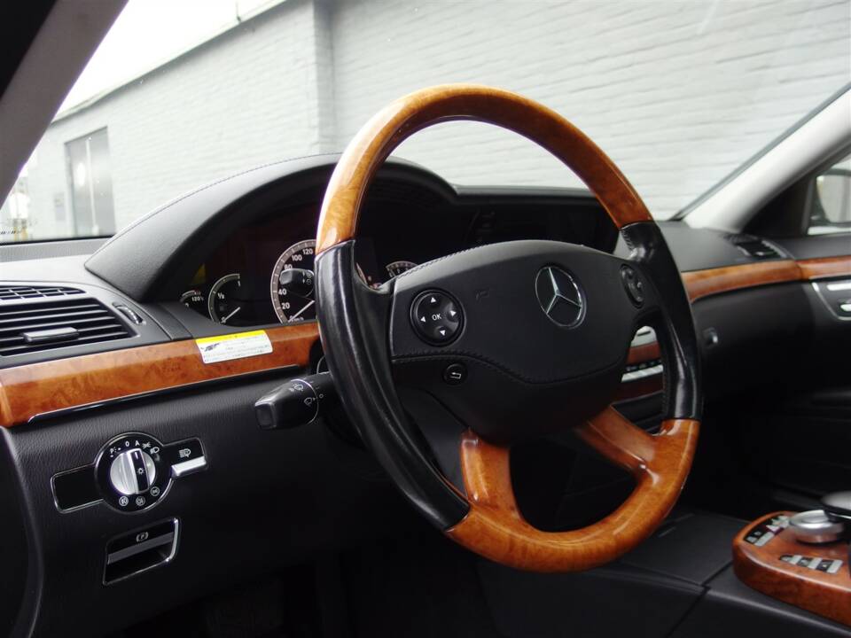 Afbeelding 52/100 van Mercedes-Benz S 500 L (2006)