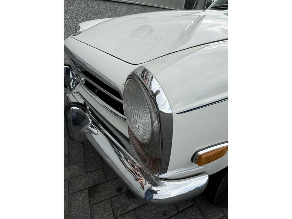 Image 23/50 of Mercedes-Benz 280 SL (1971)