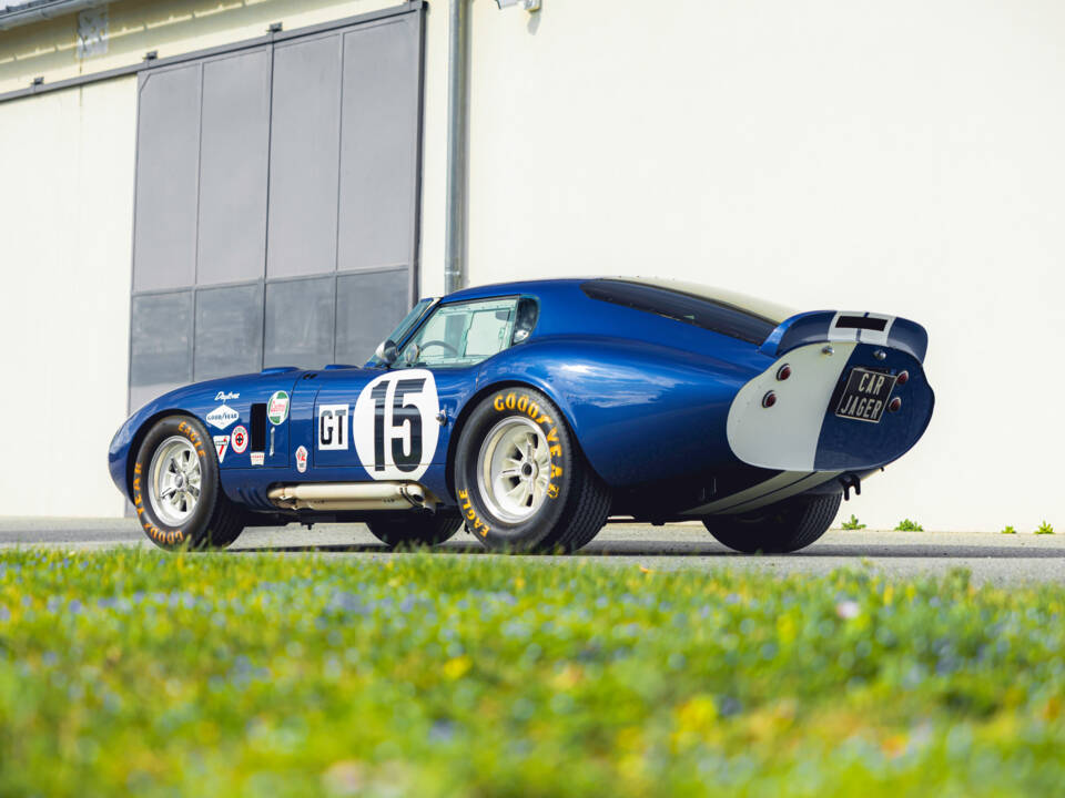 Imagen 2/15 de Shelby Daytona Cobra Coupe (1964)