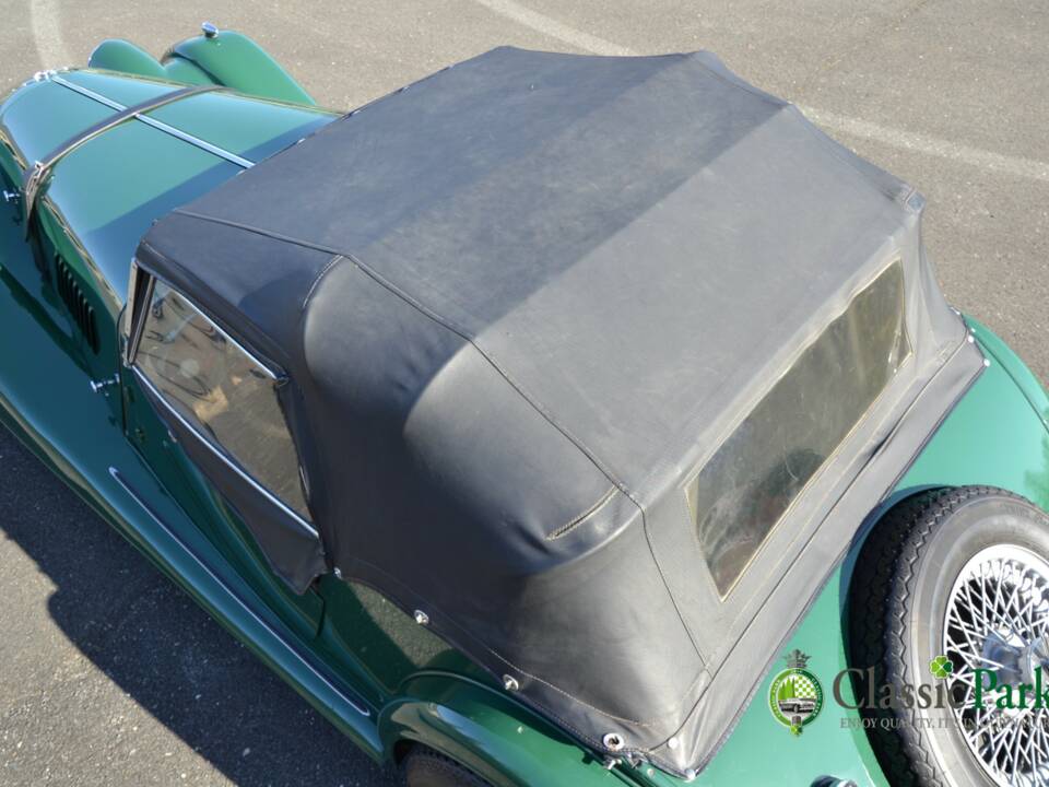 Image 22/50 of Morgan 4/4 Series IV (1962)