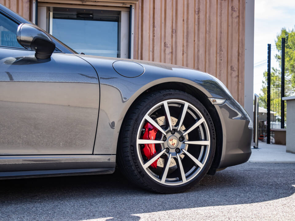 Image 10/50 of Porsche 911 Carrera 4S (2013)