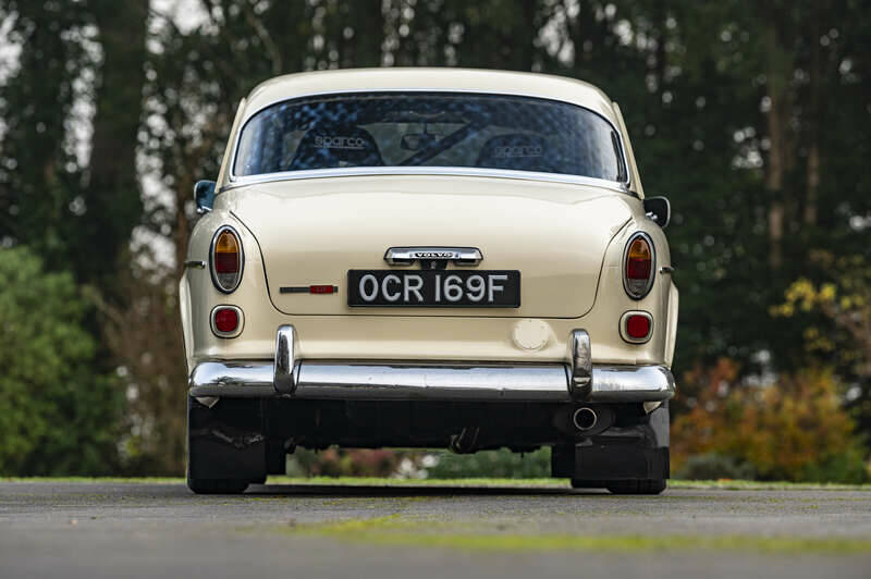 Image 31/50 of Volvo P 123 GT (1968)