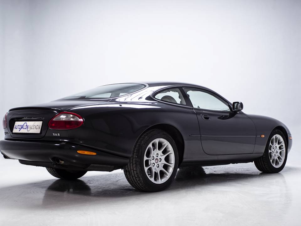 Image 9/37 de Jaguar XKR (1998)