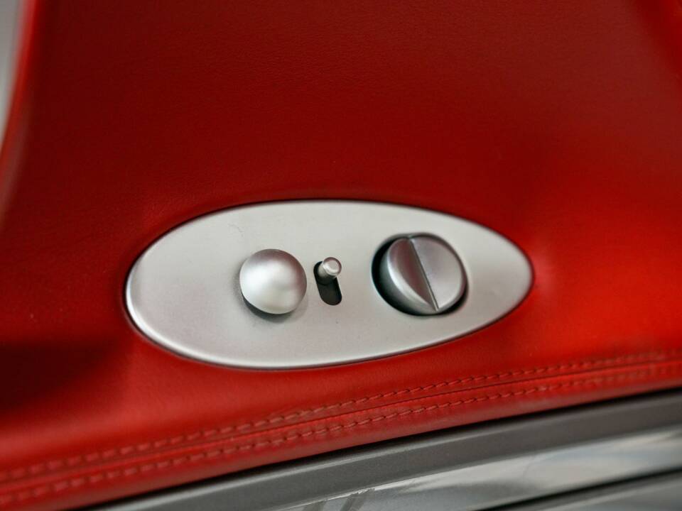 Bild 37/40 von BMW Z8 (2000)