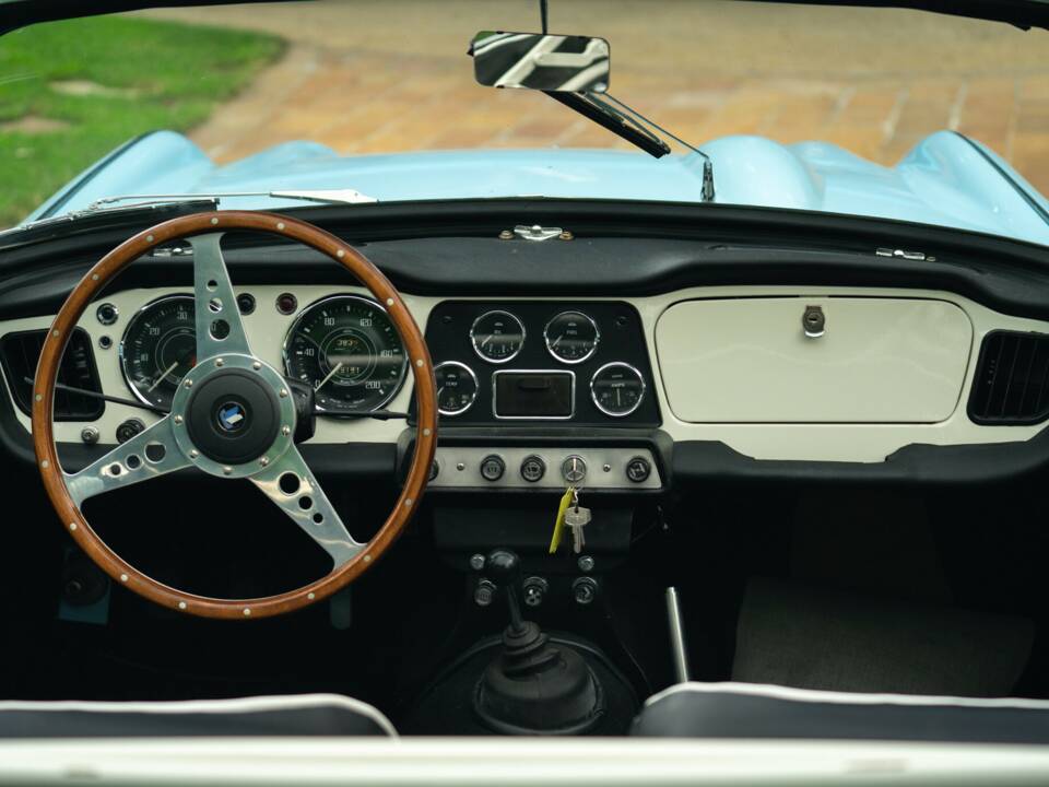 Imagen 32/50 de Triumph TR 4 (1963)